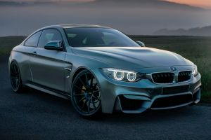 Обои из категории «Автомобили»