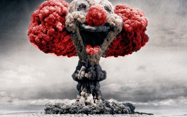 Изображение №11 1920x1080 «Ядерный взрыв, клоун» из коллекции «Страшные клоуны»