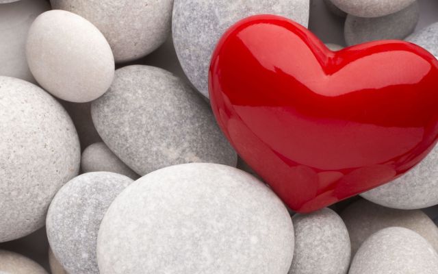 Изображение №9 2560x1440 «Красное сердце на камнях» из коллекции «Сердце»